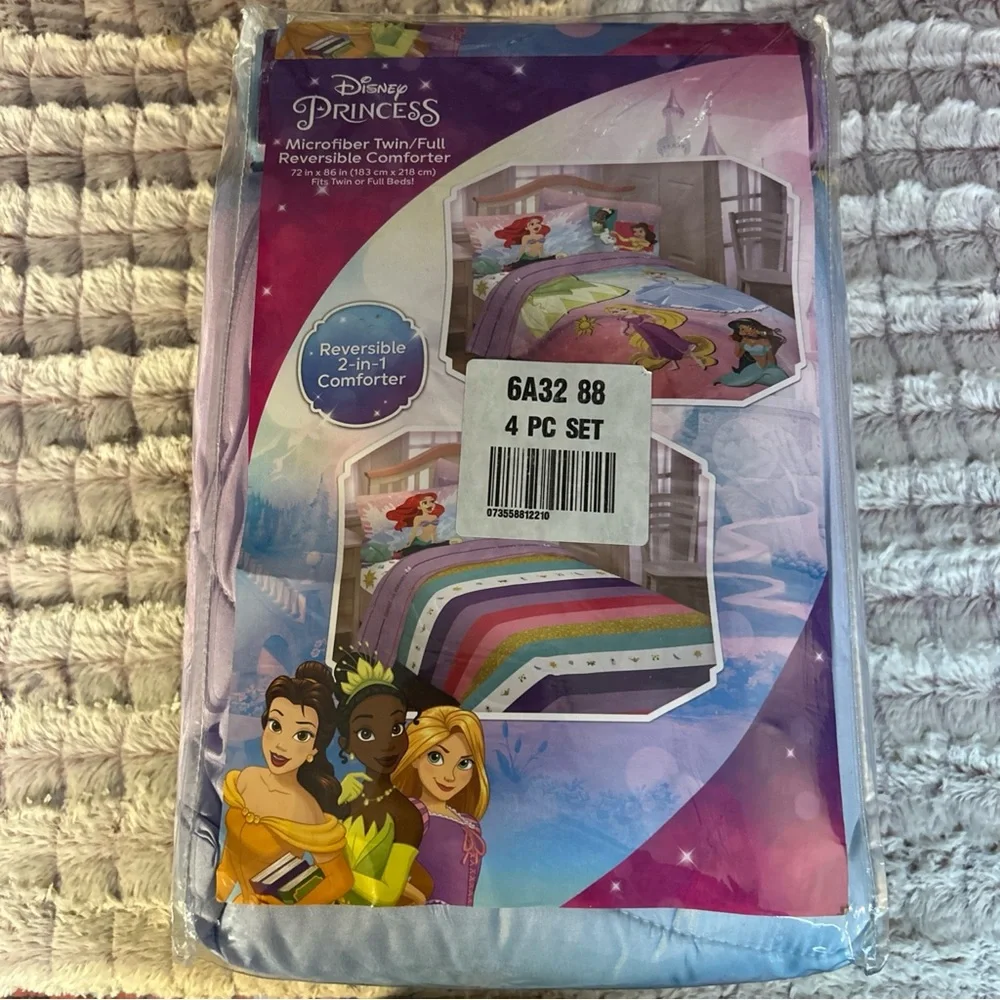 Disney Princess Microfiber Twin/ Full Reversible Comforter
